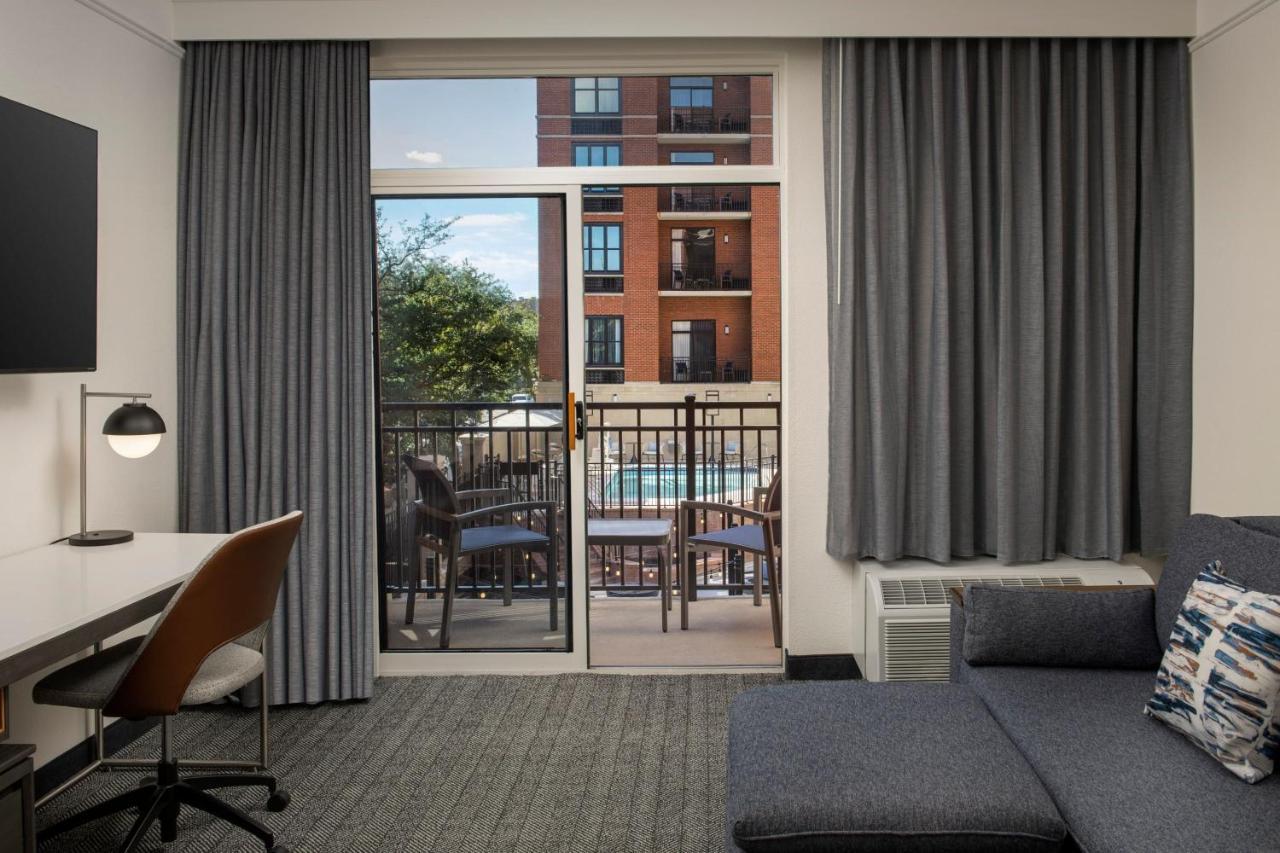 Courtyard By Marriott Savannah Downtown - Historic District Екстериор снимка