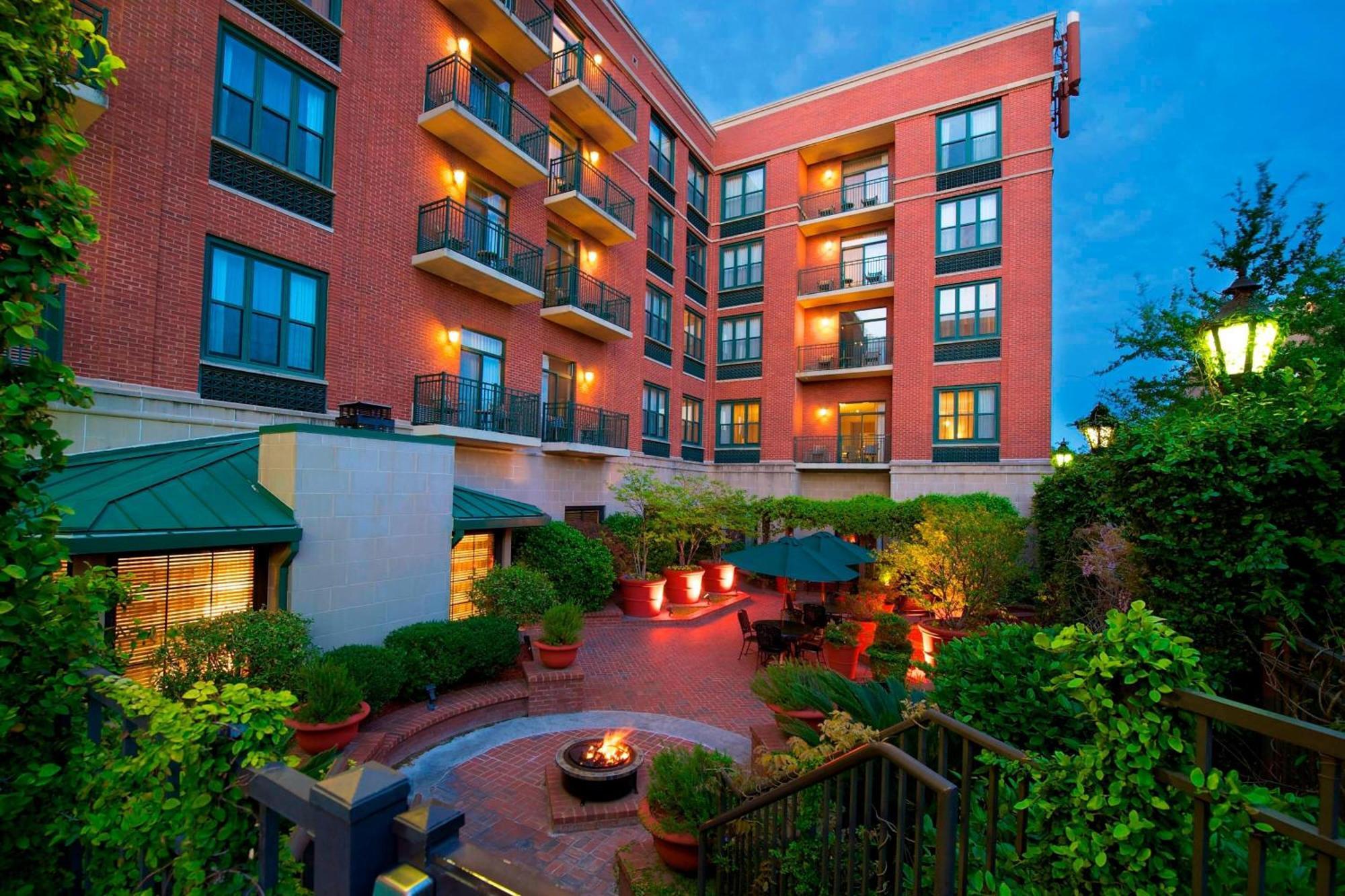 Courtyard By Marriott Savannah Downtown - Historic District Екстериор снимка